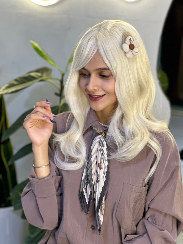 عکس محصول کلاه گیس جلوچتری حالت دار بلوند کد 60A