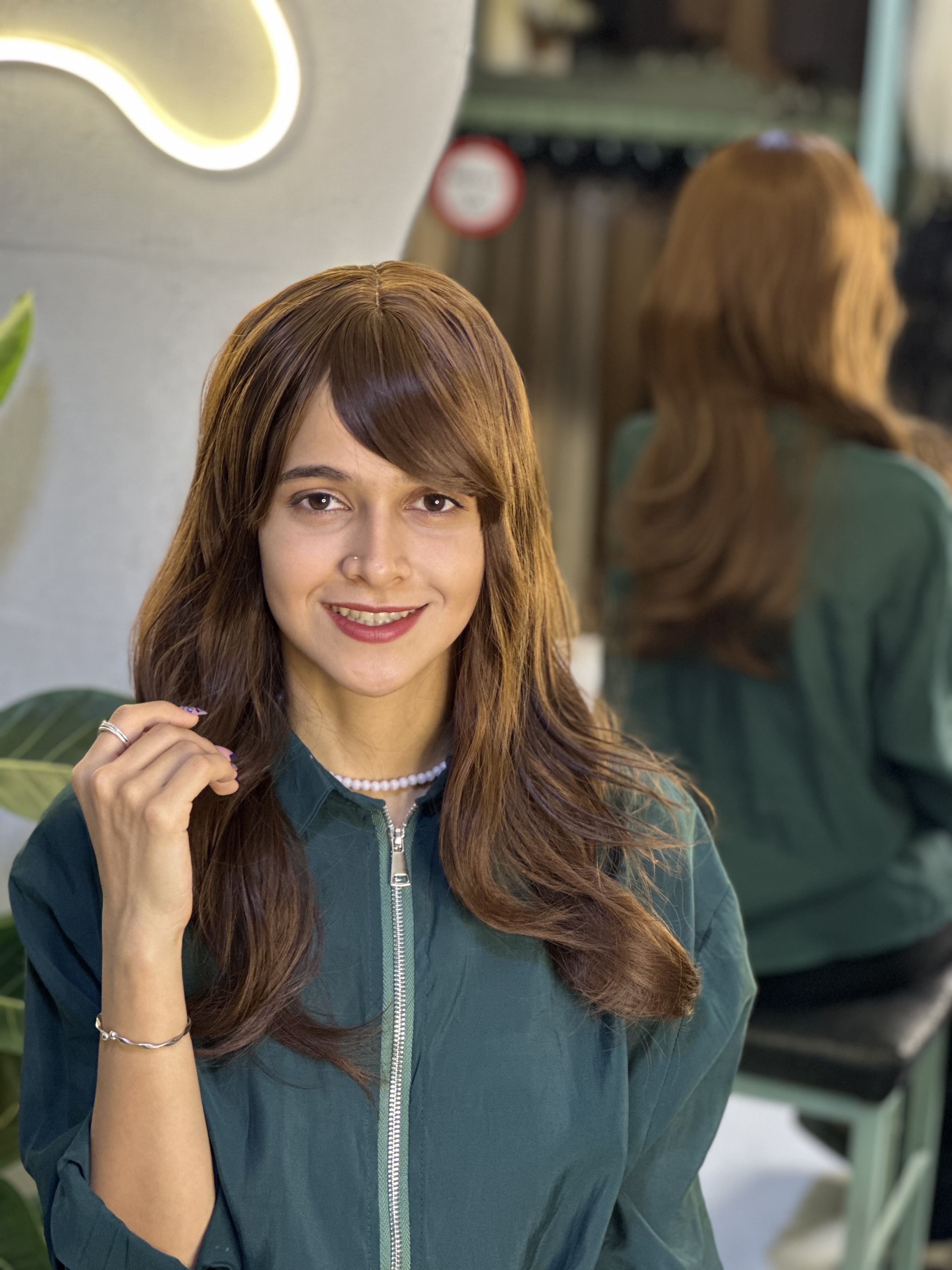 عکس محصول کلاه گیس جلوچتری حالت دار خرمایی کد 8b