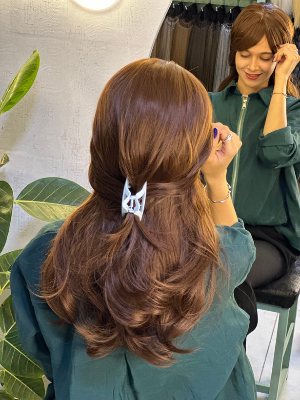 عکس محصول کلاه گیس جلوچتری حالت دار خرمایی کد 8b