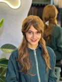 عکس محصول کلاه گیس جلوچتری حالت دار خرمایی کد 12