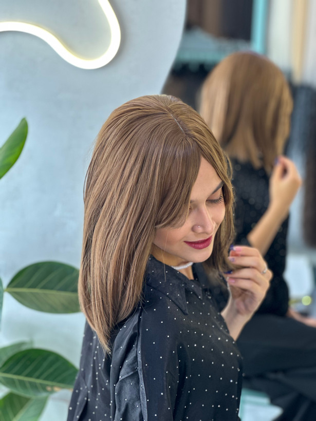 عکس محصول کلاه گیس جلوچتری مصری خرمایی کد 12