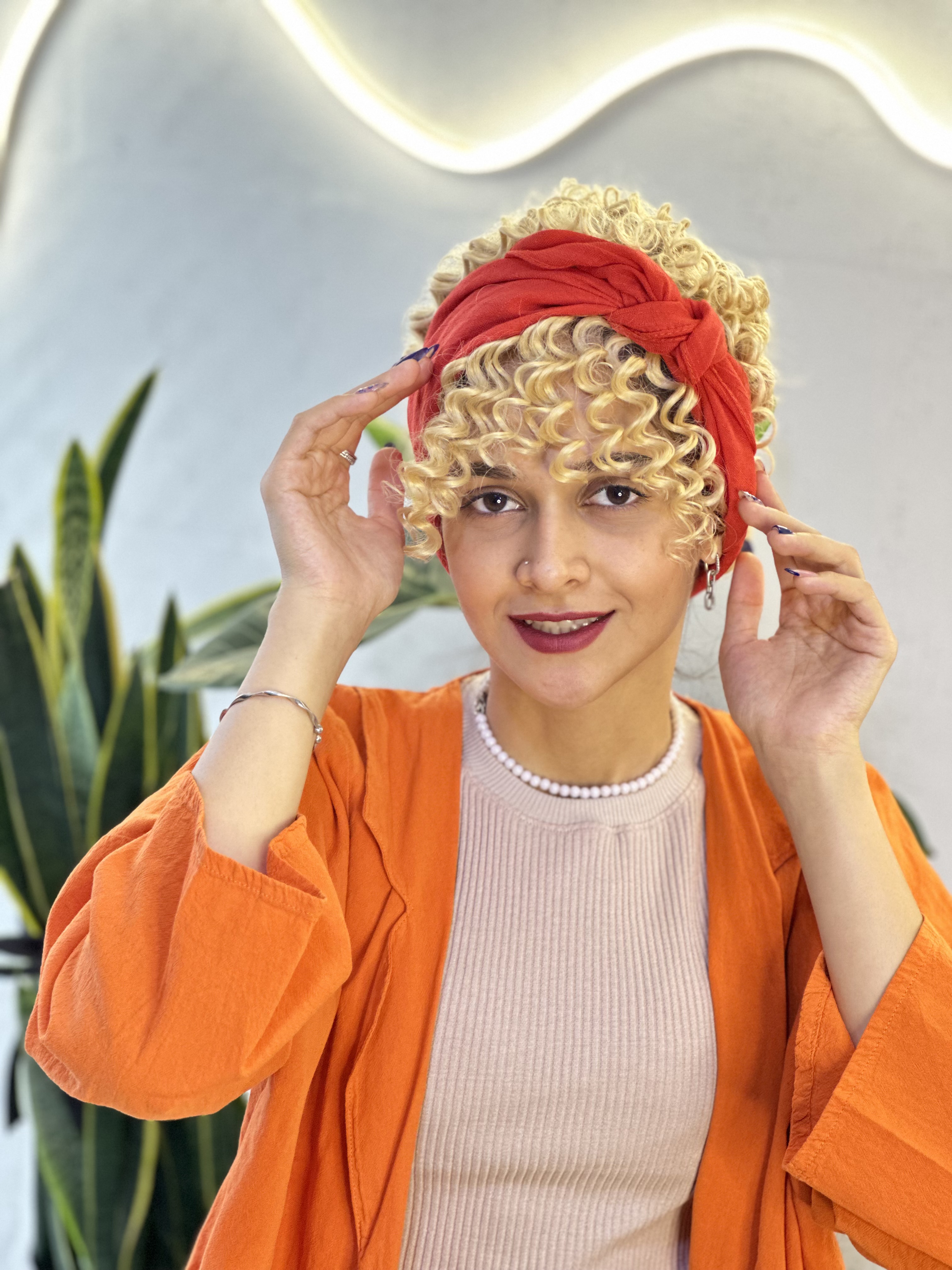 ست چتری و شنیون فر بلوند