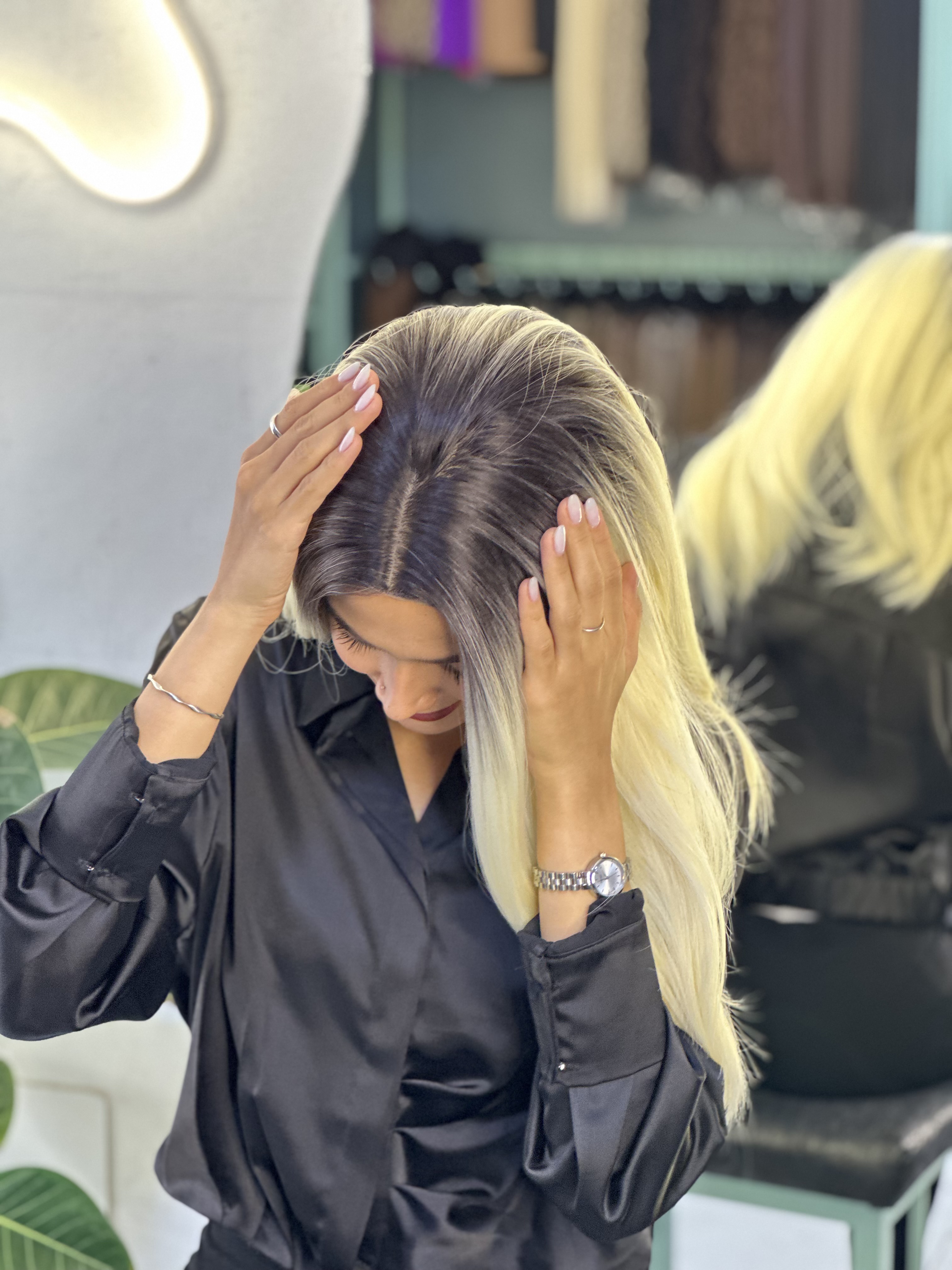 کلاه گیس صاف فرق متحرک وارداتی امبره مشکی بلوند کد R4/613