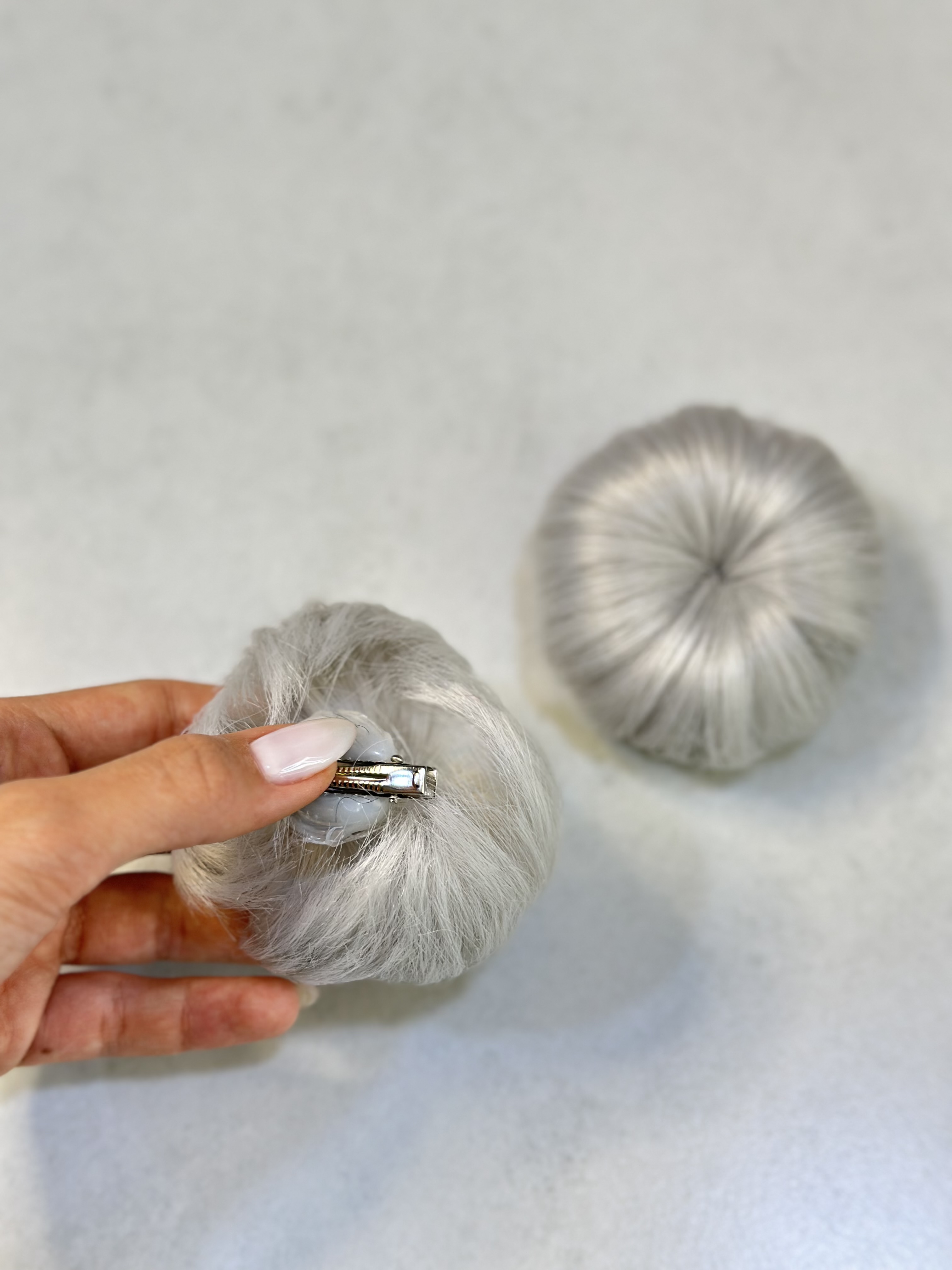 گیره گوجه ای مو ( طوسی )